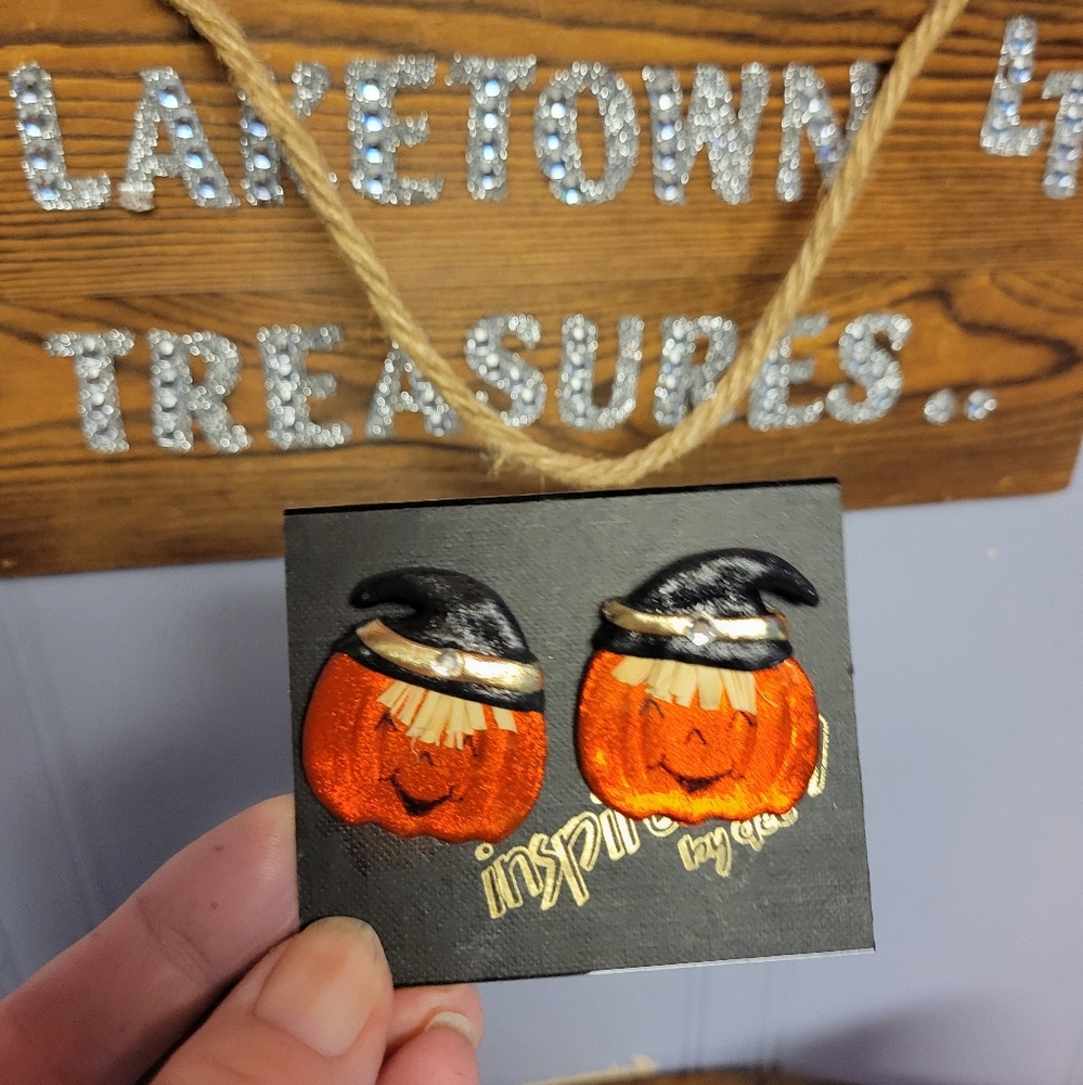 Halloween pumpkin pierced earrings super cute